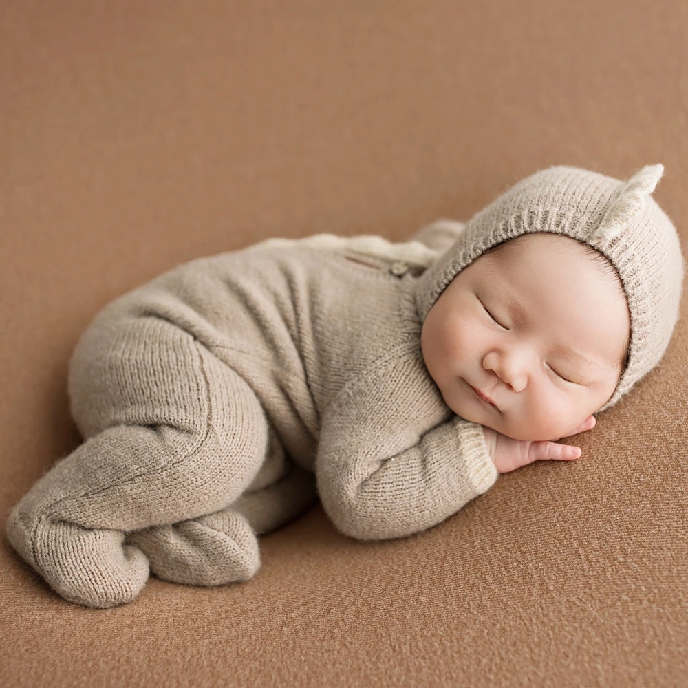Footed Newborn Dinosaur Outfit Newborn Photography Props Knitted Baby Clothes with Toy Photo Baby Boy Costume Animal Accessories