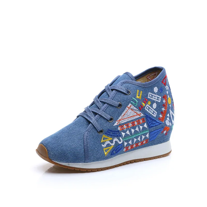 

Ancient Chinese Style Women Leisure Shoes Spring Autumn Winter Embroidered Canvas Shoes Increasing Internal Wedges Shoes