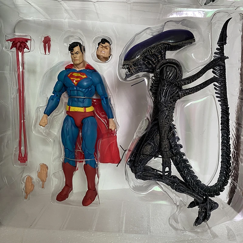 2 uds Anime Batman Superman VS Alien Xenomorph NYCC figura de acción NECA Supermen Batman figura juguetes de modelos coleccionables regalos