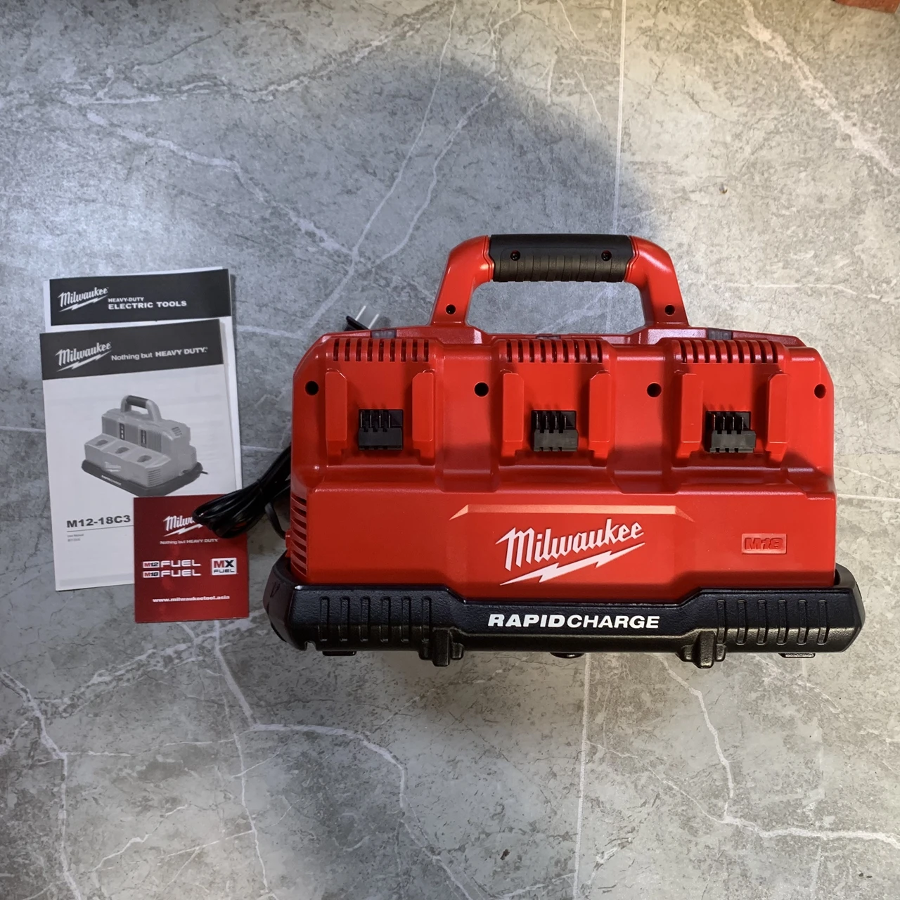 Milwaukee 48-59-1807 M12 18C3 12V and 18V Rapid 6-Battery Charger 