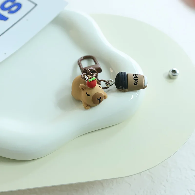 Key Chains Cute Resin Capybara for Women Girls Capibara Animal Kawaii Bag Backpack Charms Couple Friend Jewelry Gift