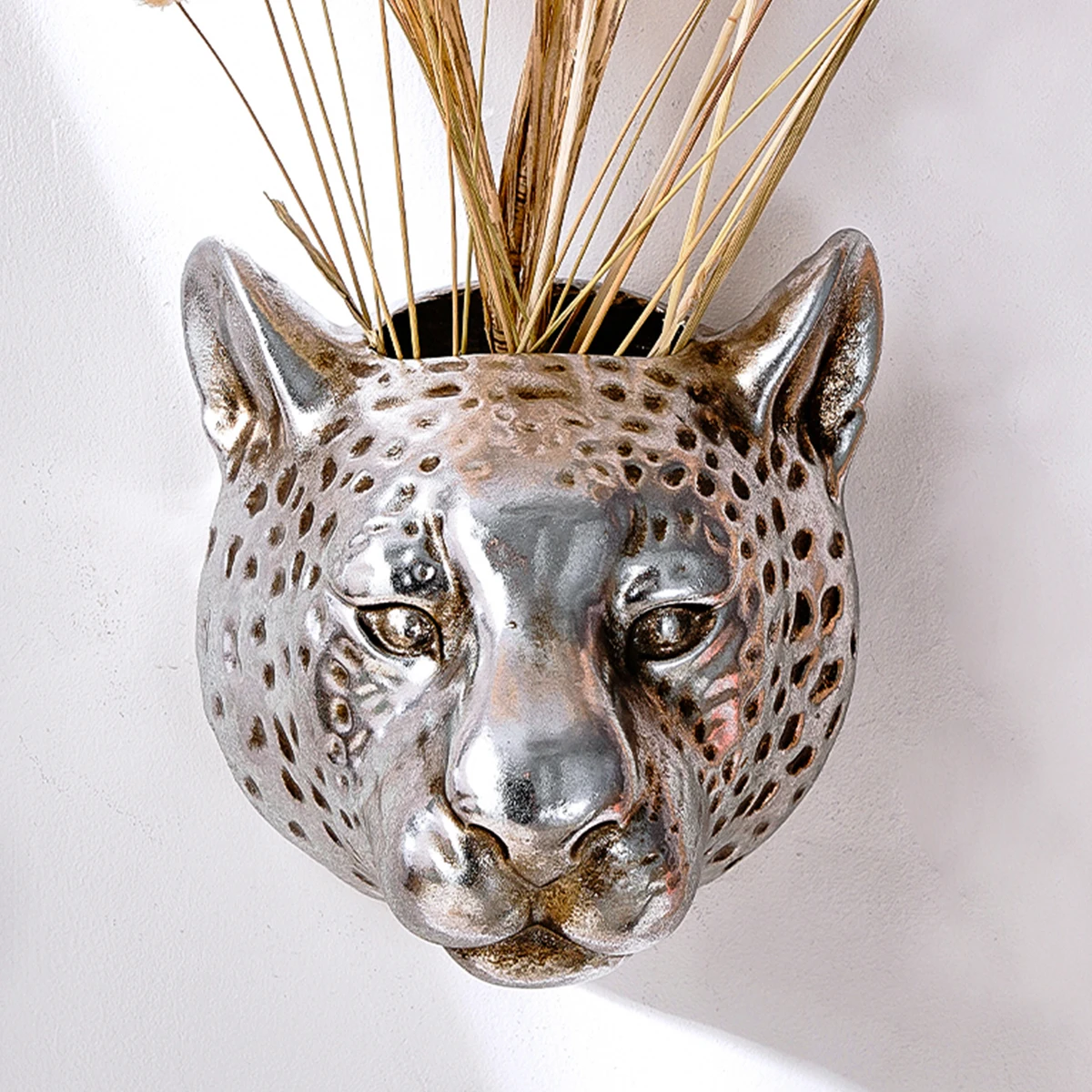 European Vintage Leopard Head Wall Hanging in Gold and Silver