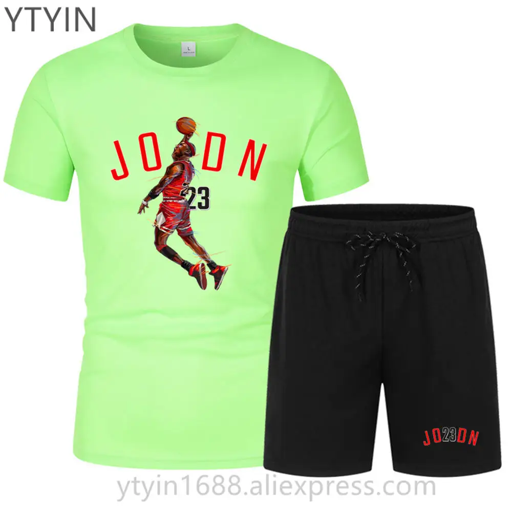 Рисунок 6 - Костюм мужской летний из футболки и шортов