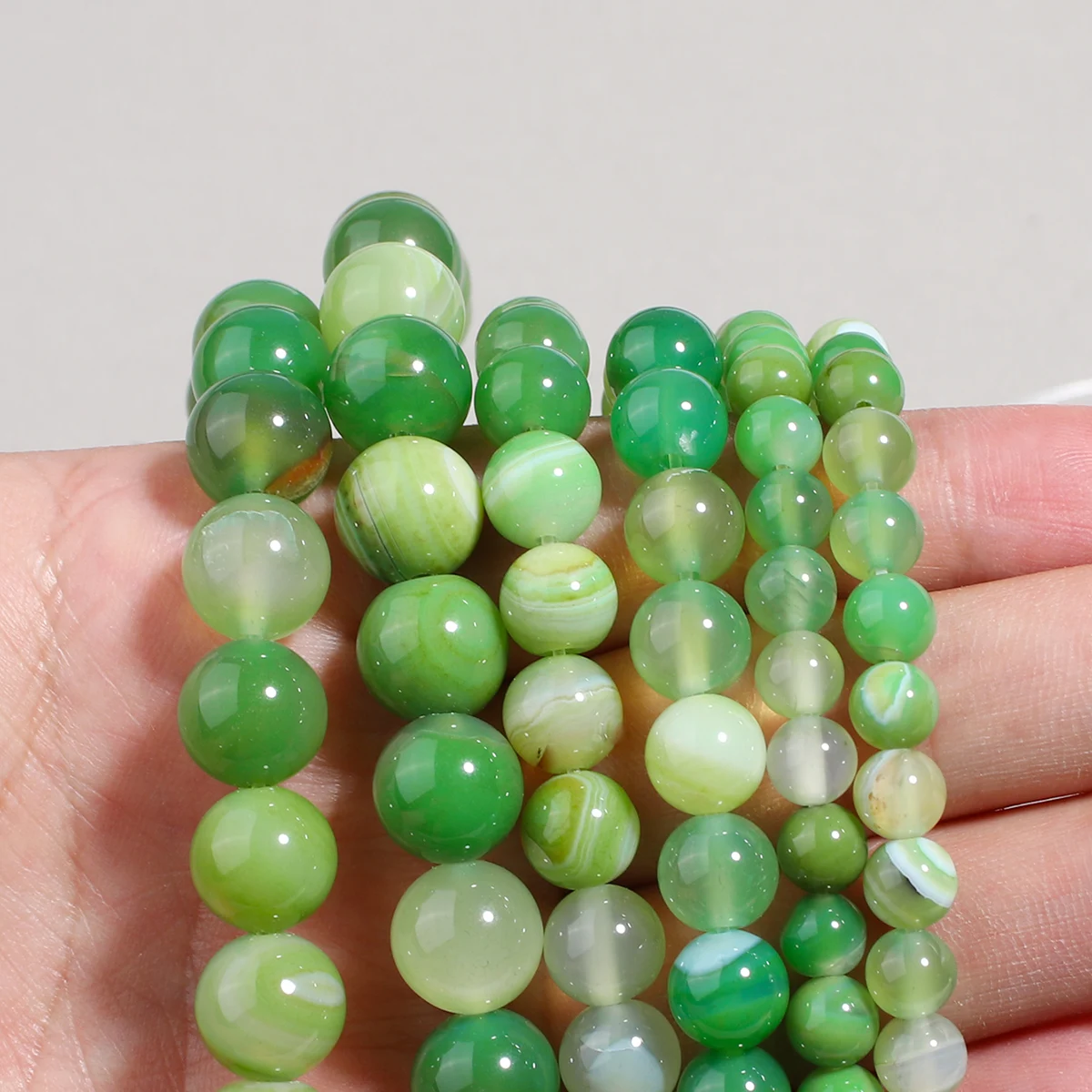

Rttooas Natural Fruit Green Silk Wrapped Agate Circular Loose Interval Jewelry Making DIY Size Selection 6 8 10mm