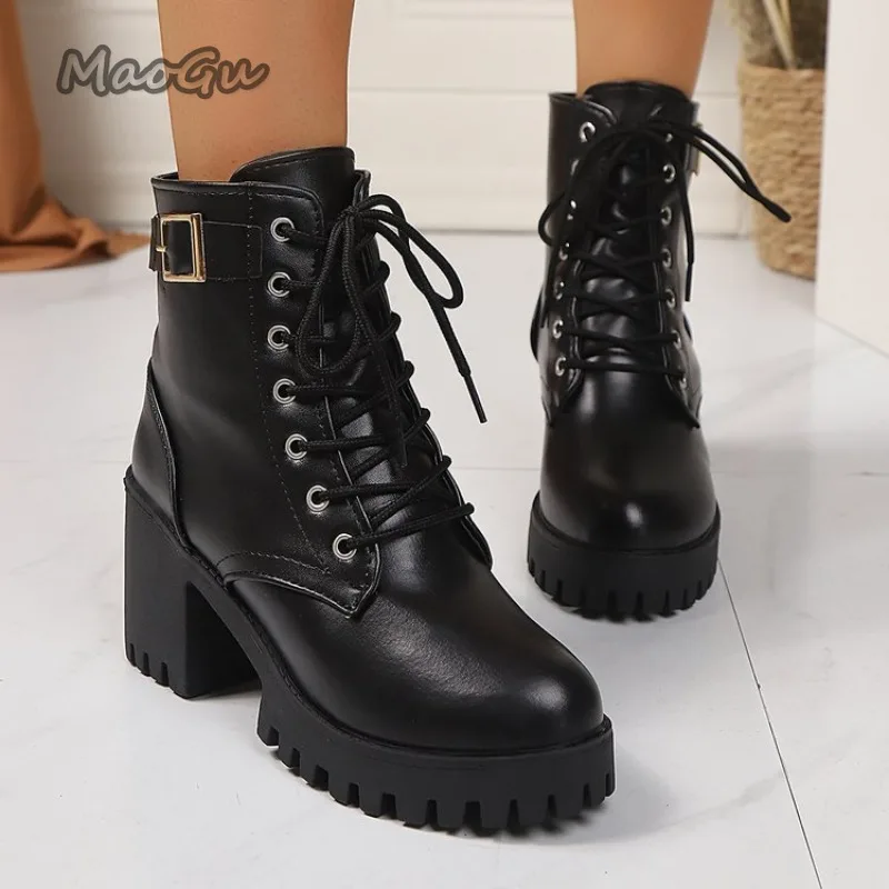 Women’s black lace‑up chunky heel British style ankle booties round head 02