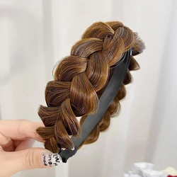 Chic French Braided Hairband for Women - Perfect for Elegant Events (Light brown)