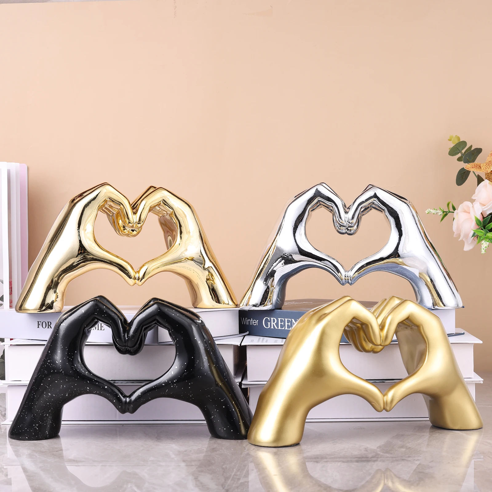 

Resin Loving Gesture Sculpture Creative Home Decor Heart Statue Wedding Valentine's Day Gift Living Room OfficeDesktop Ornament