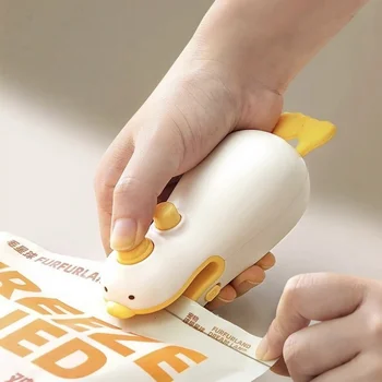 Cute Duck Rechargeable Handheld Sealer, ABS Silicone 400mAh Portable Seal Cutter for Snack Spice Pet Food Fruit Bags 1