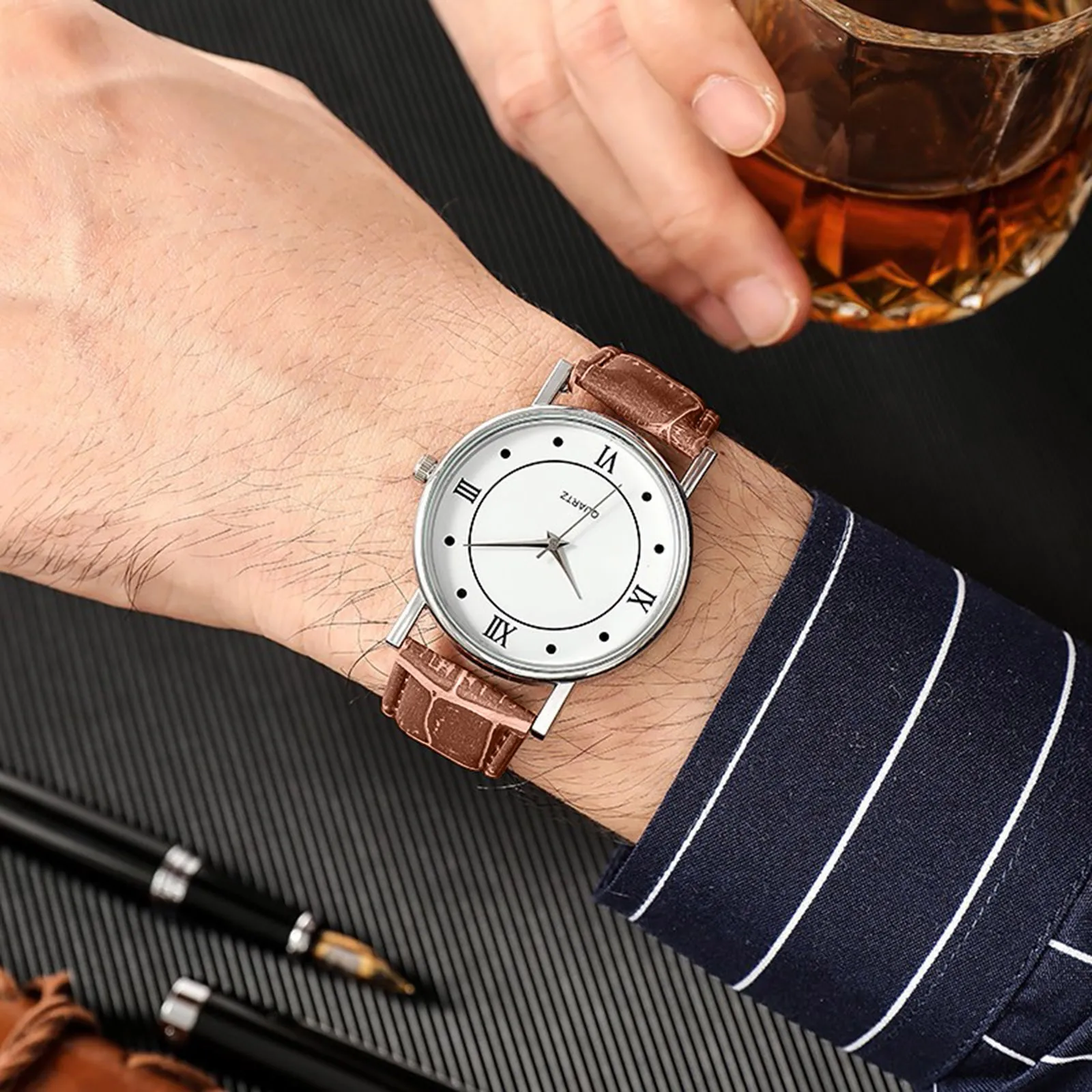 Men's Leather Alloy Watches Quartz Wrist Watch Business Watches quartz watch