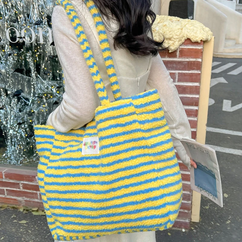 1PCS Casual Commuter Large Capacity Bag Women's Autumn and Winter Fashion Plush Stripe Shopping Bag Shoulder Bag