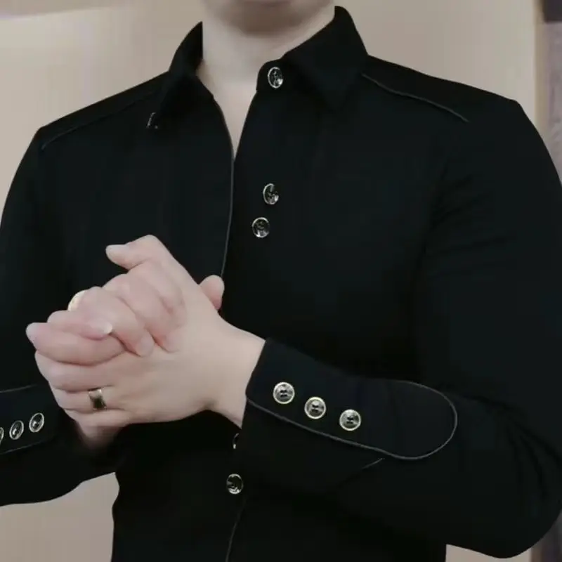 الخريف الشتاء ضوء الأزياء الفاخرة الراقية الرجال طويلة الأكمام التلبيب البلوز الاتجاه الجديد وسيم النسخة الكورية سليم صالح قميص