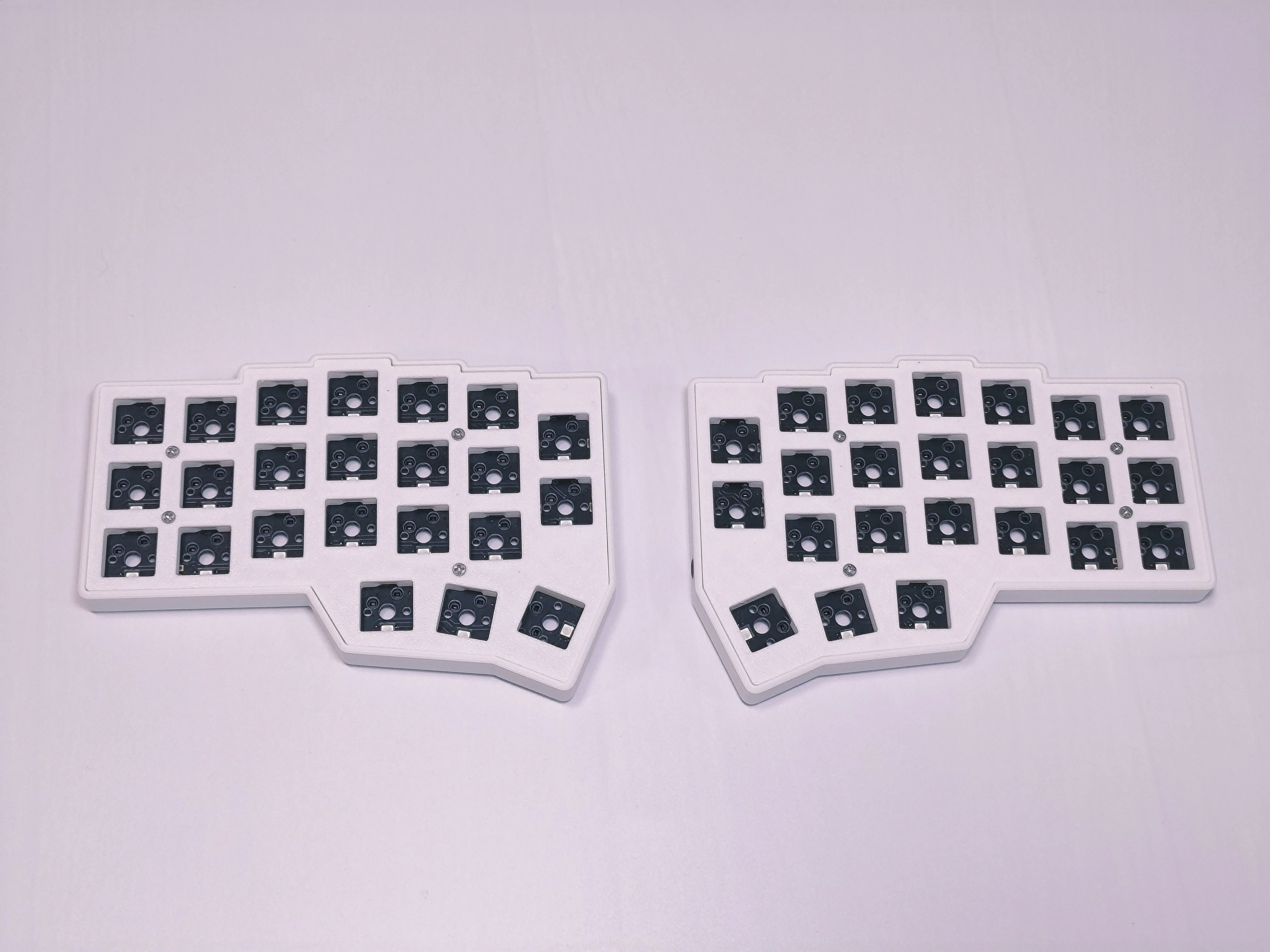 Corne V4 ホワイト メカニカルキーボード Corne v4スプリットキーボードキット,人間工学に基づいて