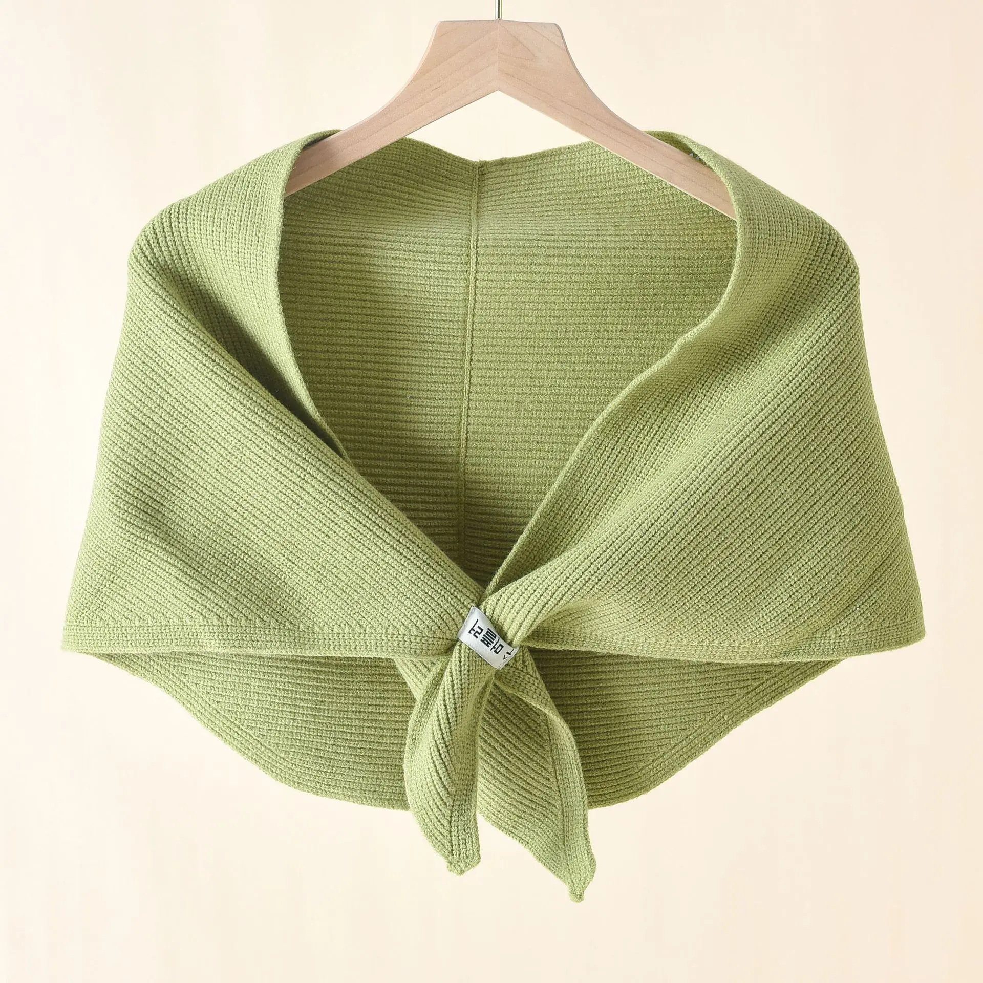 

2022 New Solid Color Knitted Small Shawl Spring Autumn Women Triangular Decorative Cloak Lady Poncho Capes Green