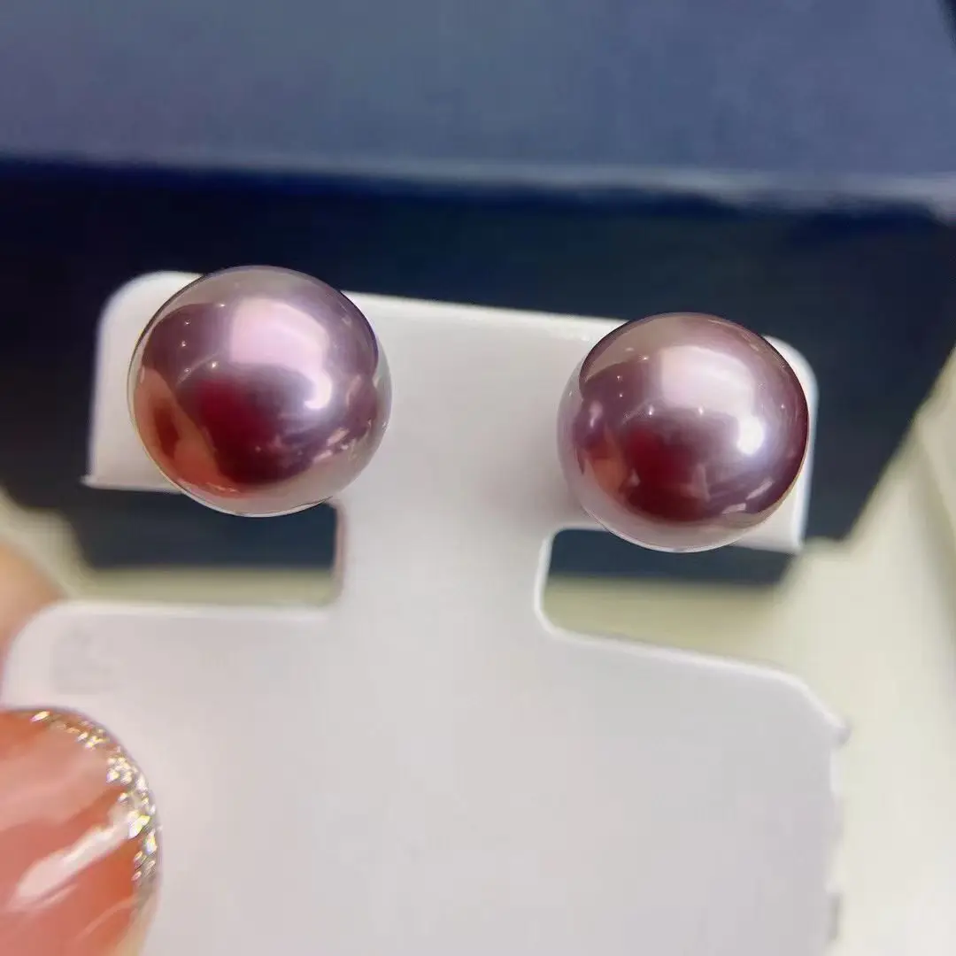 

Goegeous 11-12mm South China Sea Round Lavender Pearl Earrings 18K gold