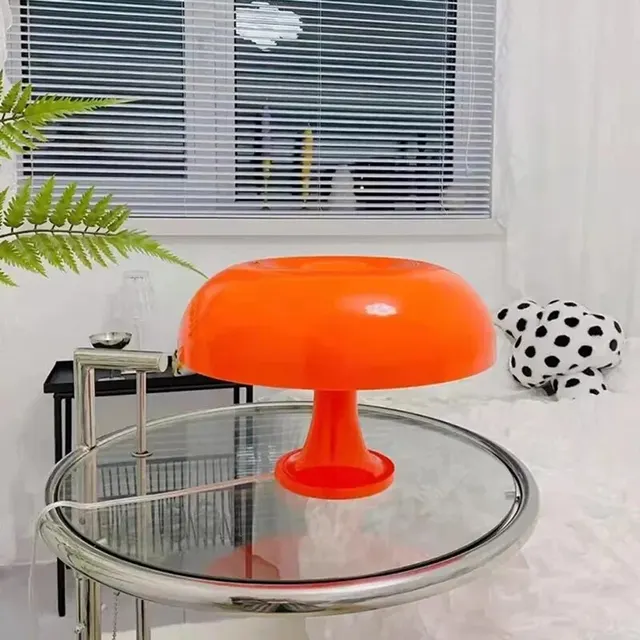 LED 버섯 램프는 밝고 오래 지속되는 조명을 제공하는 현대적인 스타일의 가정 장식