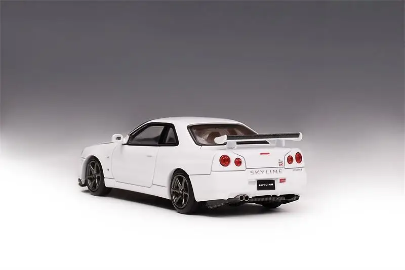 Motorhelix 1:64 SKYLINE GT-R R34 V Spec II Diecast Model Car