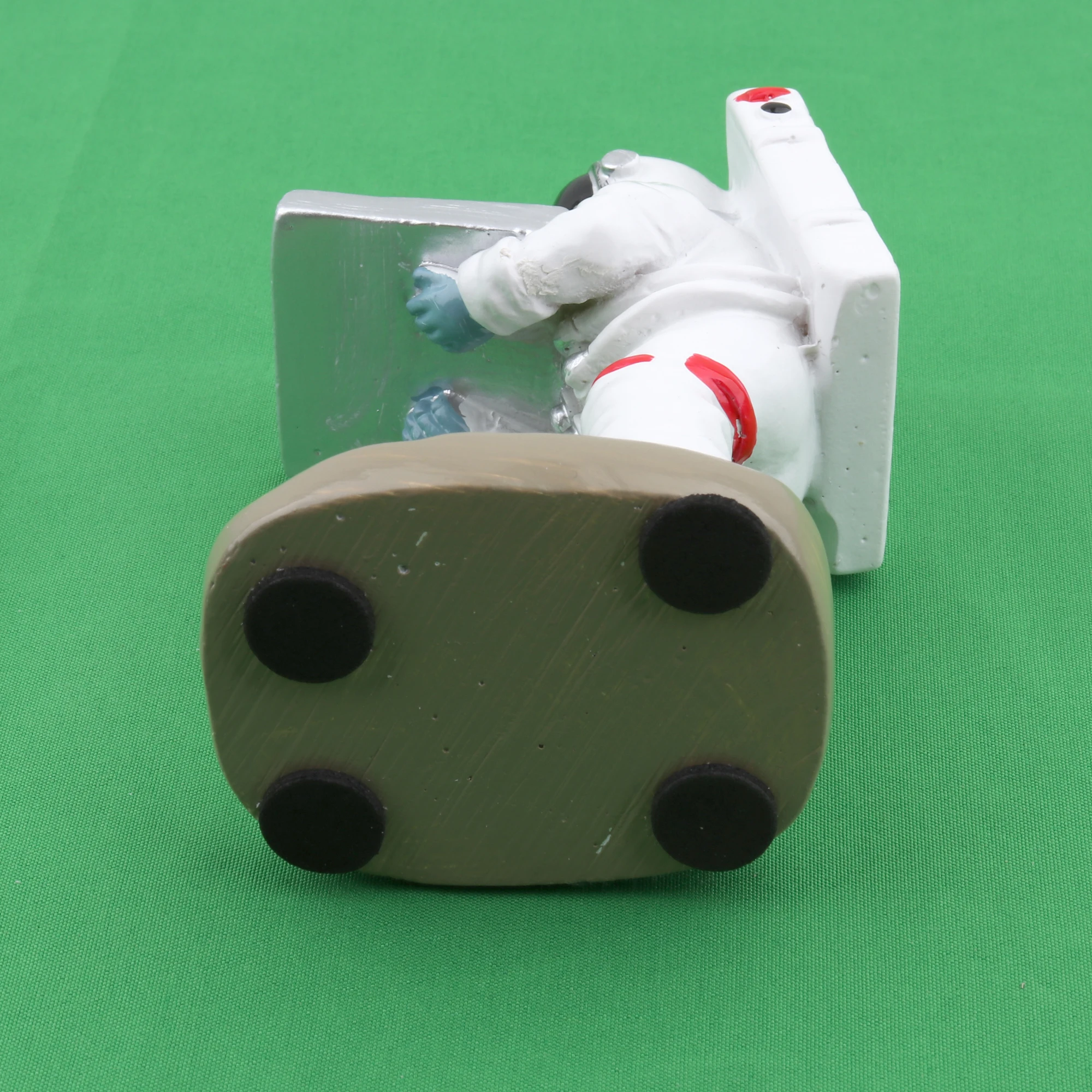Creative Watch support Astronaut shaped bracket，Watch Rack,watch holder.Watch placement Watch display cabinet for Shop
