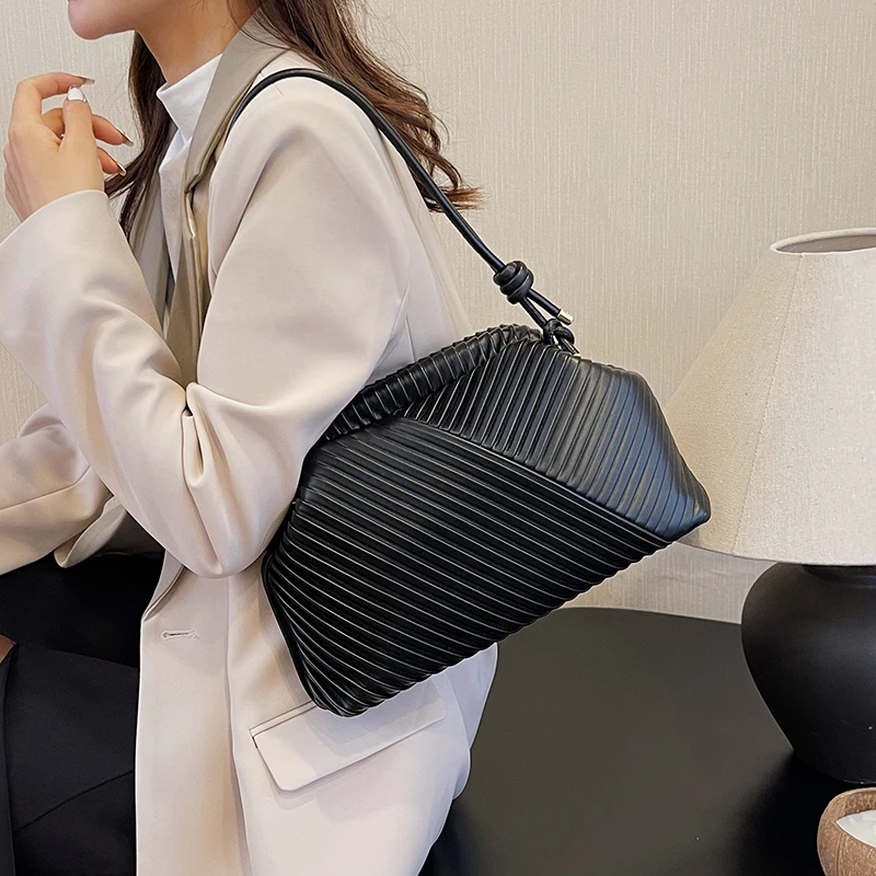 

New Women Pleated Underarm Shoulder Bag Stripe Handbag Versatile Simple Fashion Small PU Leather Bag Crossbody New Design Purses