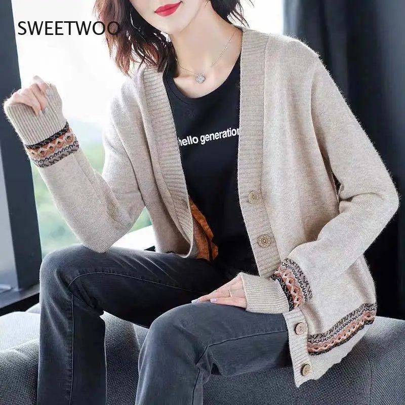 

Women Knitted Cardigan 2022 Autumn Winter Wear V-neck Casual Loose Button Sweater Jacket Ladies Short Shawl Small Outer Wear