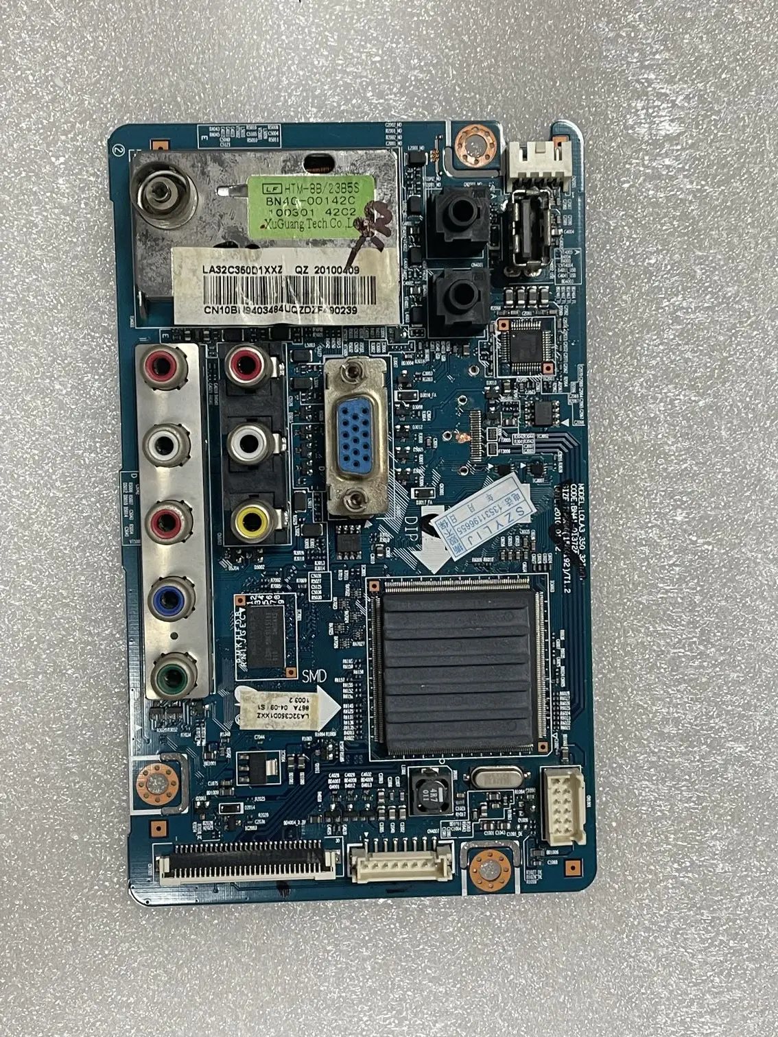 

Оригинальная фотовспышка LA32C350D1 с экраном LTF320AP09
