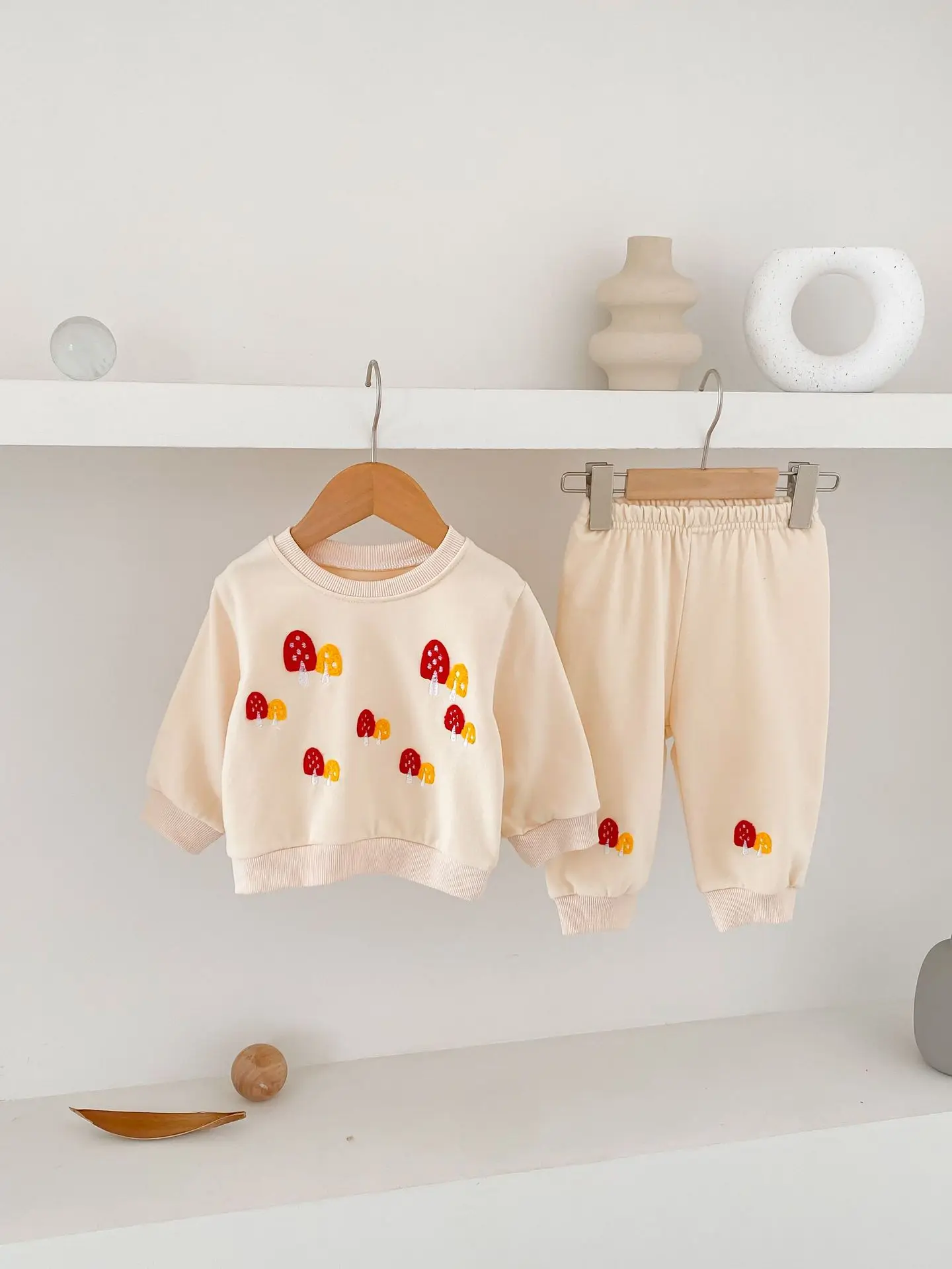 Рисунок 4 - Комплект детской одежды с длинным рукавом