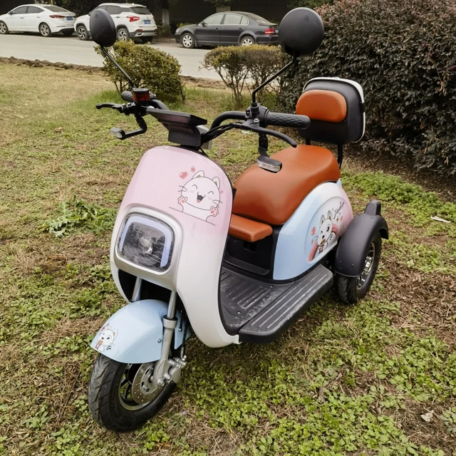 2023 Logo personnalisé clignotant 3 roues enfants scooter électrique  pliable lumière scooter coup de pied enfants Scooter pour enfants -  AliExpress