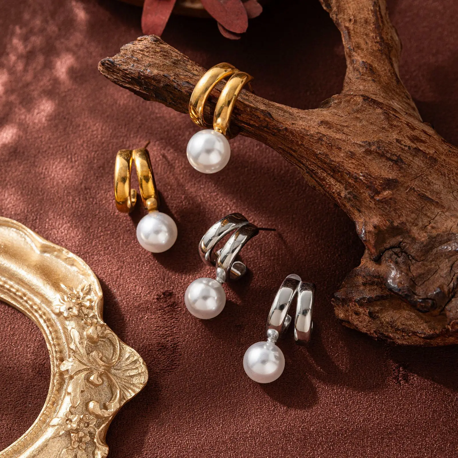 PVD Statement Hollow Out Double Metal CC Huggie Earring Waterproof Polished 18K Gold Plated Pearl Pendant Ear Hoops Chic Jewelry