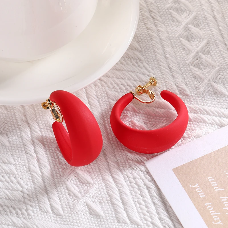 Summer Big Neon Colorful Acrylic C Shaped Hoop Clip on Earrings Geometric Round Earrings for Women Fashion Non Piercing Jewelry