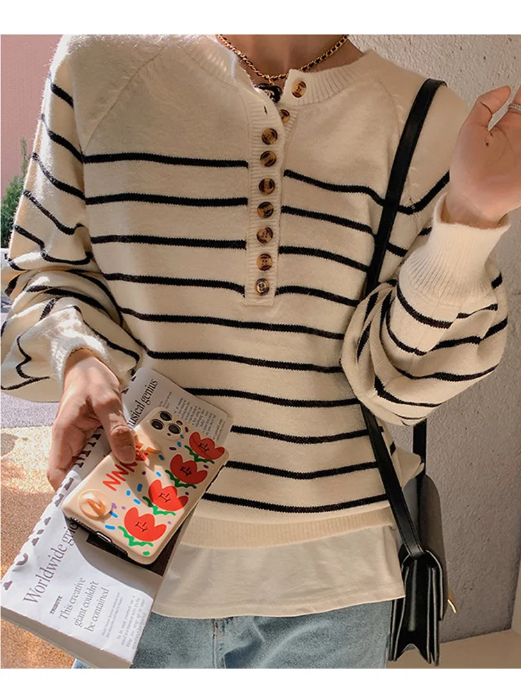 Autumn and Winter Casual Loose Women's Knitted Long-sleeved Sweater Fashionable New Striped Thin Women's Casual Top