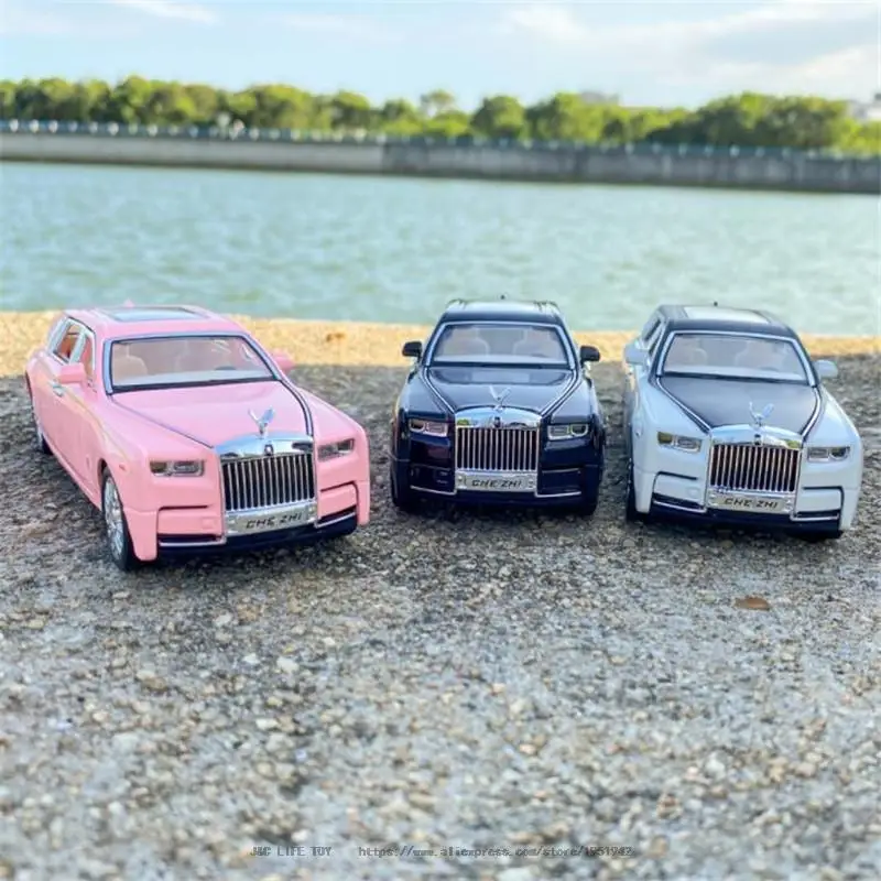 Full speed ahead on the data highway Original USB products from the MINI  Lifestyle Collection
