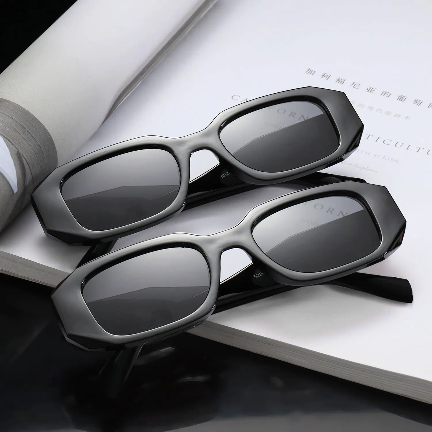 2022 ����ǰ �ƿ����� �ڿܼ� ���� UV400 ���̿��� ������ ���۶�, �簢�� ���۶� ������ ���۶�