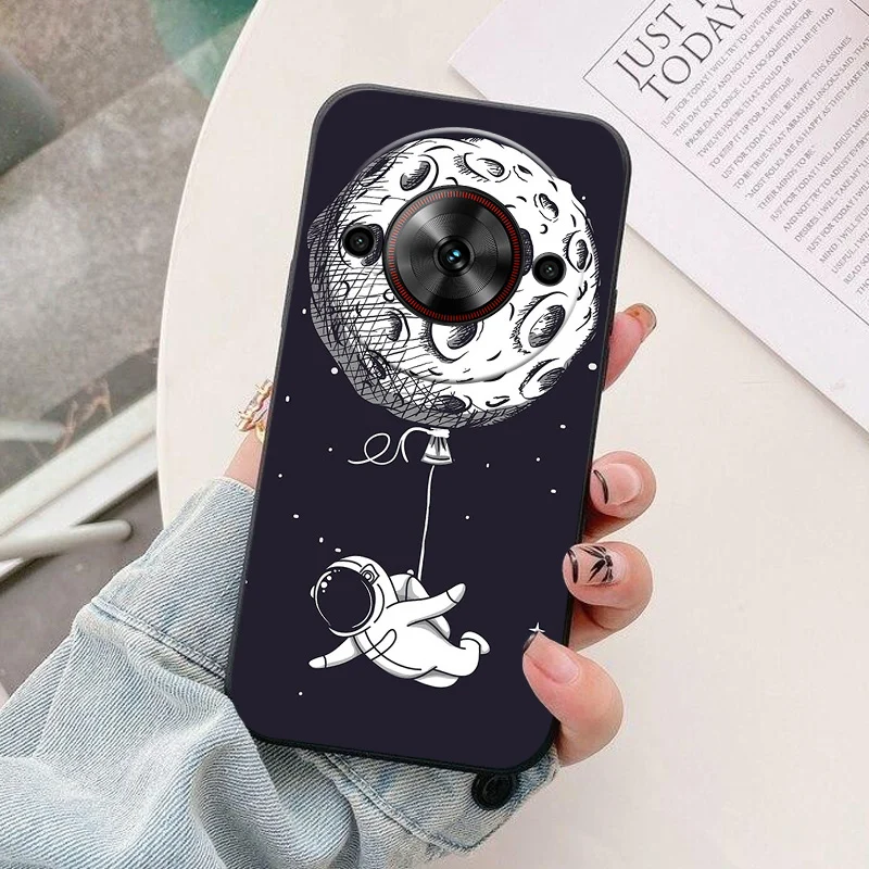Astronaut Silicone Camera Protection Back Cover - Colorful Coque