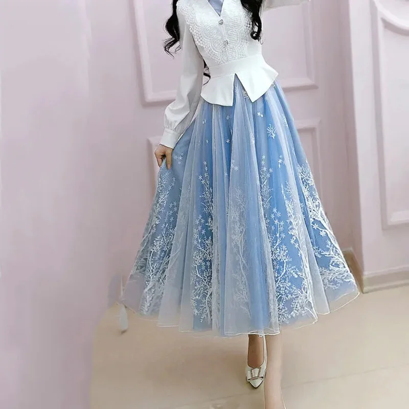 Dress female spring and autumn 2022 new female lace embroidered mesh long sleeve fake two-piece long skirt