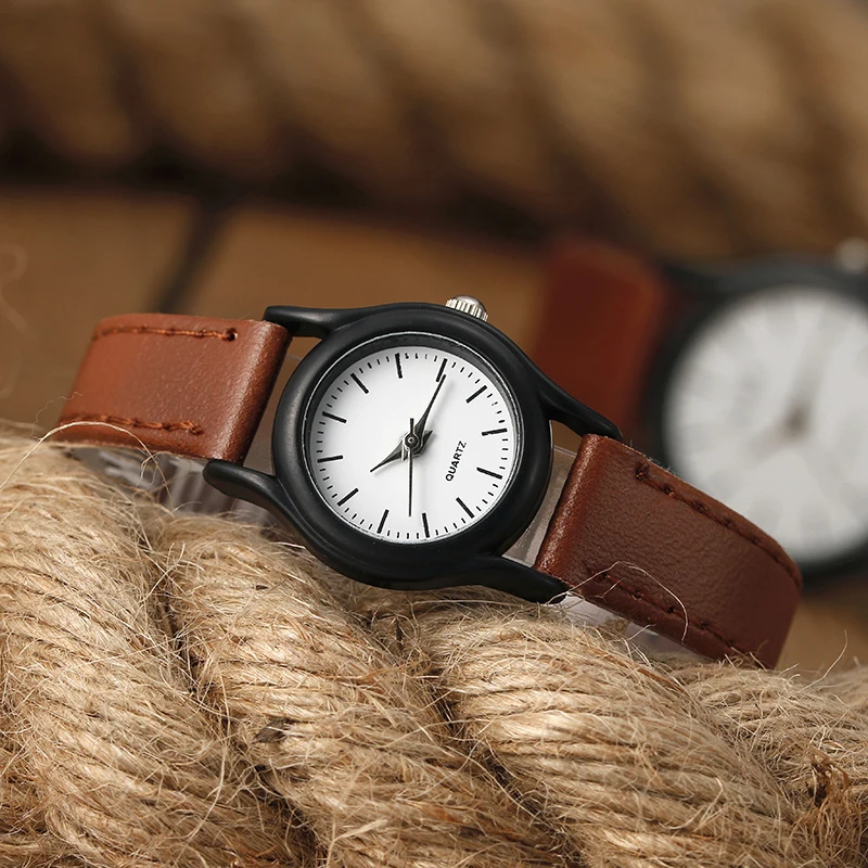 2023 New Couple Watches Personality High Quality Men and Women Vintage Small  Leather Strap Casual Sports Wrist Clock Wristwatch