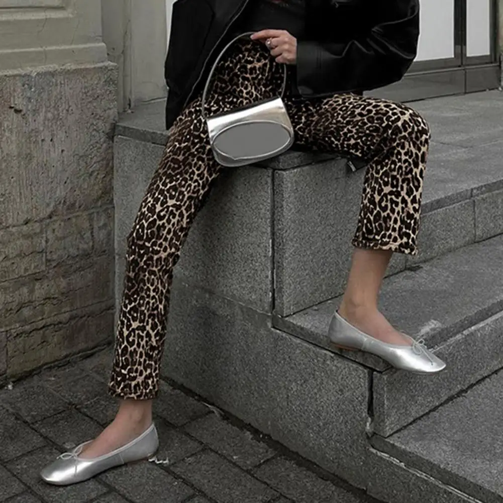 

Брюки-карандаш женские с леопардовым принтом, облегающие стильные штаны со средней посадкой, на пуговицах, с карманами