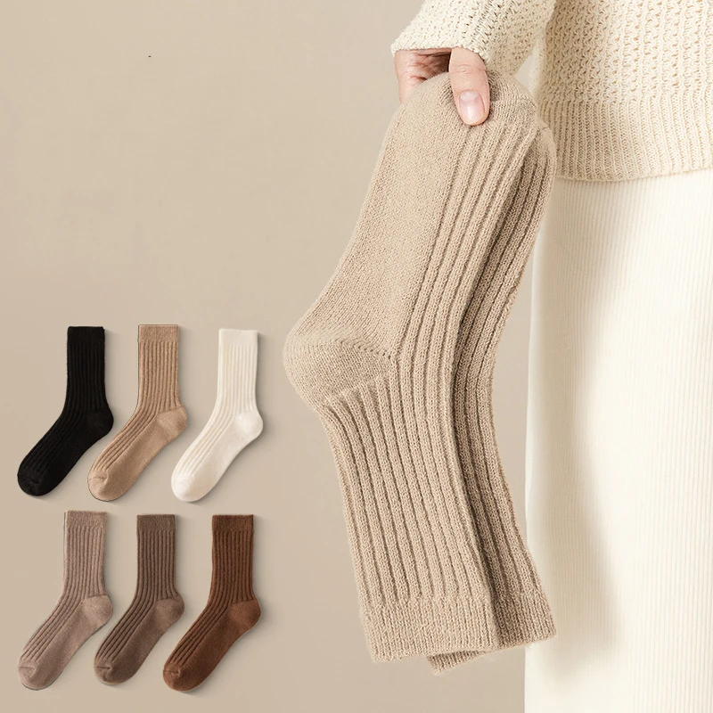 

1Pair Women Socks Cotton Retro Crew Tube Solid Color Winter Fashion Hajuruku Black White Set Quality Loose Korea Long Cute