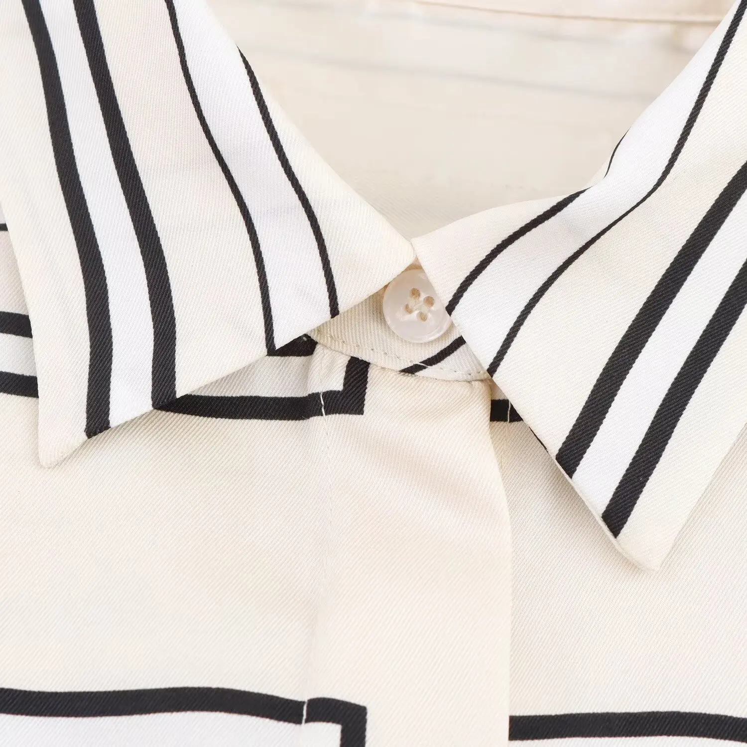 TRAFZA 2025 Women Trouser Suit Turn-down Collar Long Sleeve Single-breasted Slim Print Shirt+High Waist Zipper Loose Long Pants - view