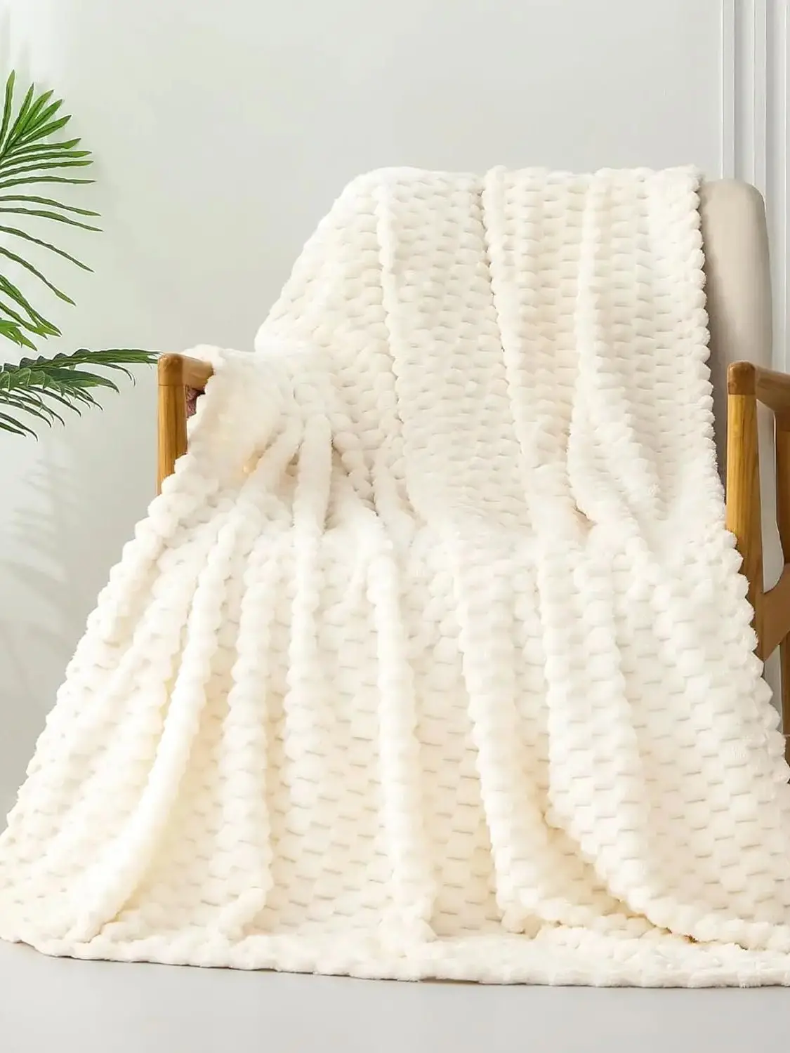 Flannel Fleece Throw Blanket Soft Blanket Beige 3D Imitation Turtle Shell Jacquard Fleece Blanket Decorative Fuzzy Cozy Throw 2