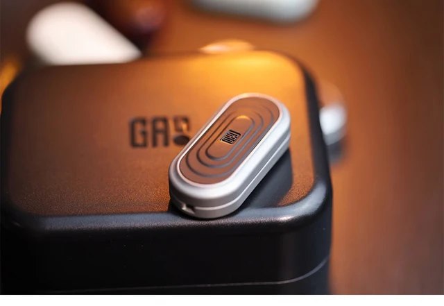 GAO Studio Rich Coin EDC Fidget Slider Metal Push Card EDC