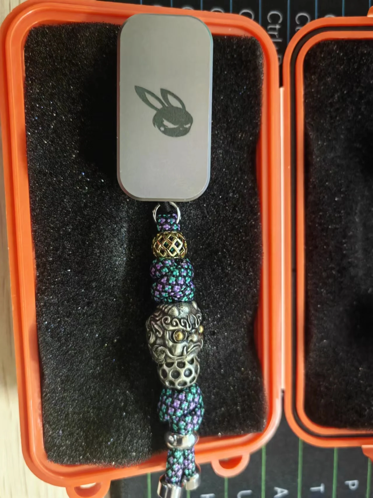 

Crazy Rabbit Titanium Alloy Hand Push Card Feel Moisturizing Ding Ding Pressure Reducing Toy EDC