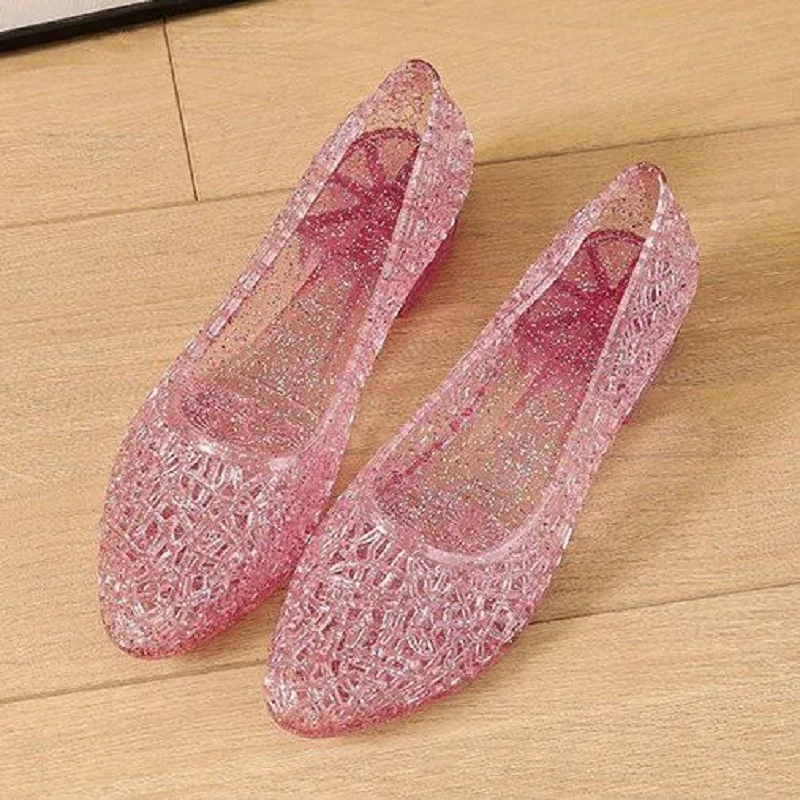 Рисунок 6 - Новинка 2024, сандалии с кристаллами