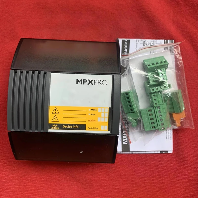 Regulateur Carel MPXPRO Maitre MX30M25H00
