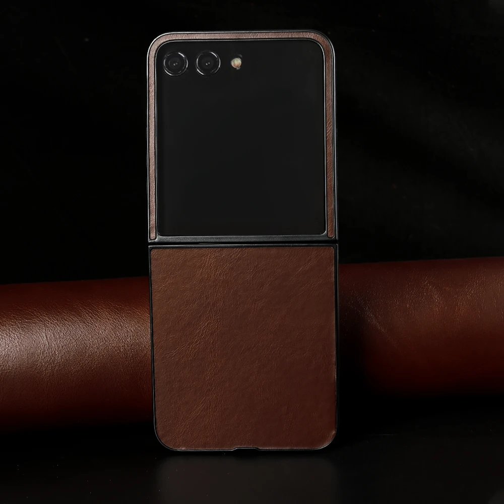 Premium Genuine Leather Phone Case with Vintage Oil Wax Pattern for Motorola Razr 50 Ultra