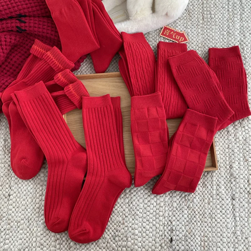 New Year Fashion Women's Socks Cotton Autumn Winter Girls Retro Red Long Comfortable Christmas gift Mid-tube Female Socks 5 pairs autumn and winter christmas baby socks new year christmas socks gift middle tube thickening and velvet towel socks