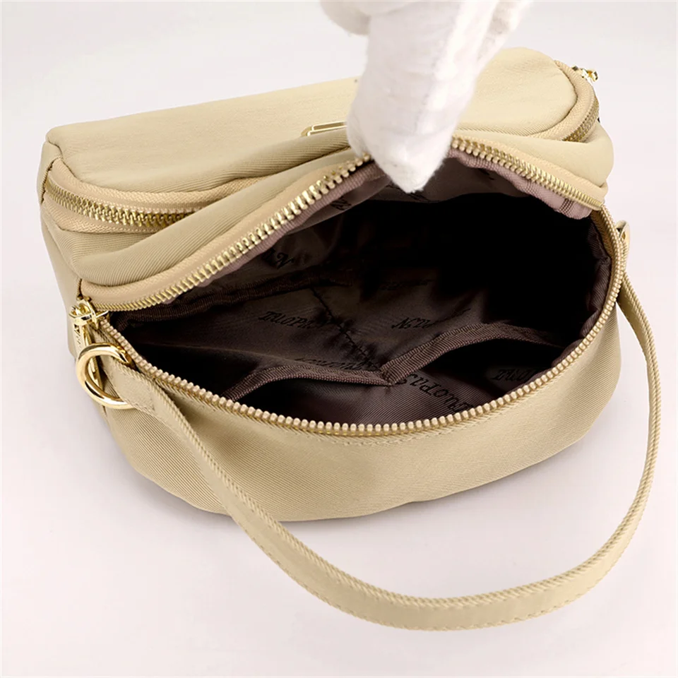 Large Capacity Messenger Bag Handbag Waterproof Nylon Shoulder Bag For Women Travel Tote Leisure Croosbody Bag