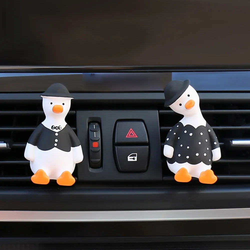 

Car Mounted Aromatherapy Cartoon Refueling Duck Air Outlet Aromatherapy Interior Decoration Creative Decorations Car Decoration