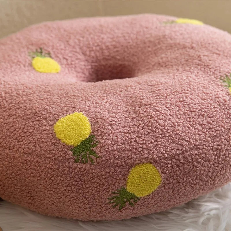 https://ae01.alicdn.com/kf/S07114b7a82ea4b52966db20f4f688f4eB/Inyahome-Cute-Donut-Shaped-Throw-Pillows-Pineapple-Embroidery-Pattern-Comfortable-Plush-Fuzzy-Pillow-Cushion-Kids-Funny.jpg