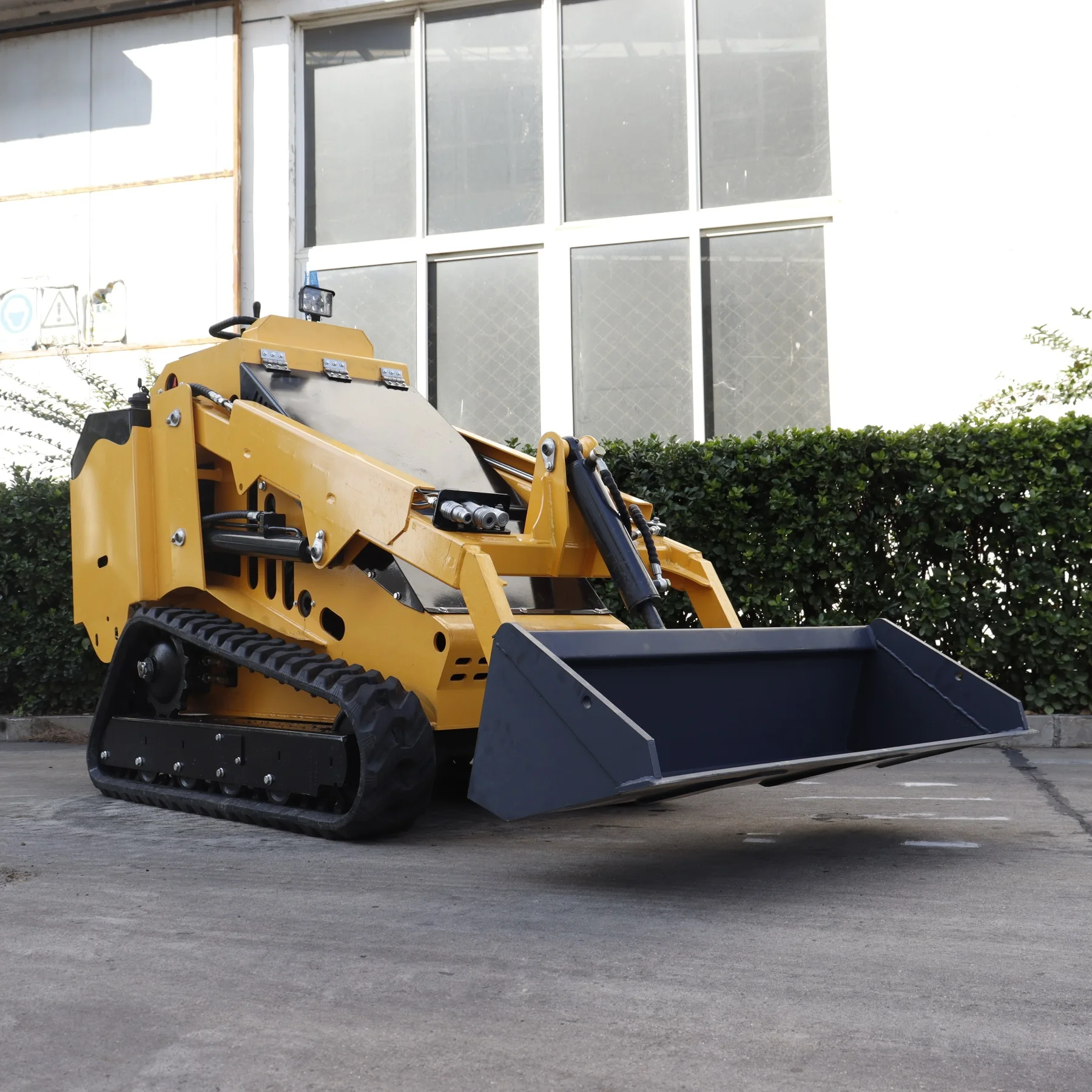 

EPA CE Approved Mini Skid Steer Loader with Triangular rubber track