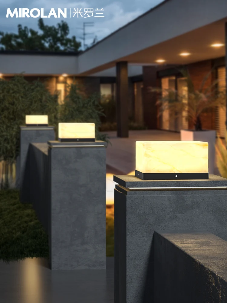 Рисунок 2 - Лампа-столб, современный простой корпус для виллы