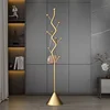 Italian Luxury Coat Racks Bedroom Balcony Minimalist Vintage Coat Racks Nordic Modern Tendedero Ropa Plegable Home Furniture 1